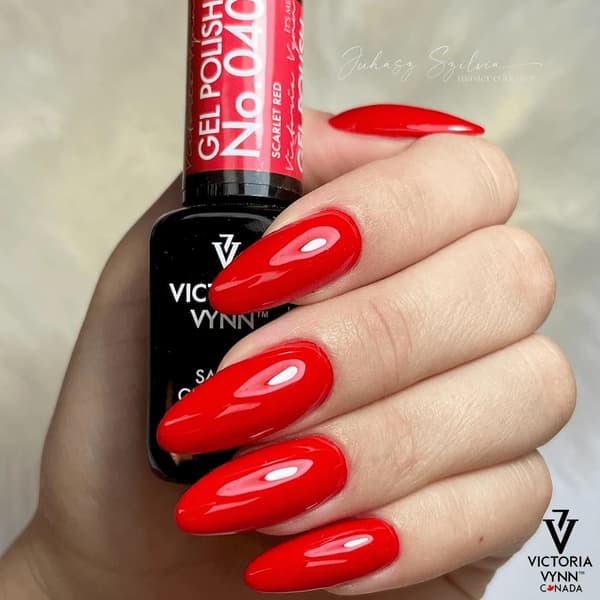 Victoria Vynn - Gel Polish - 040 Scarlet Red - Gellack