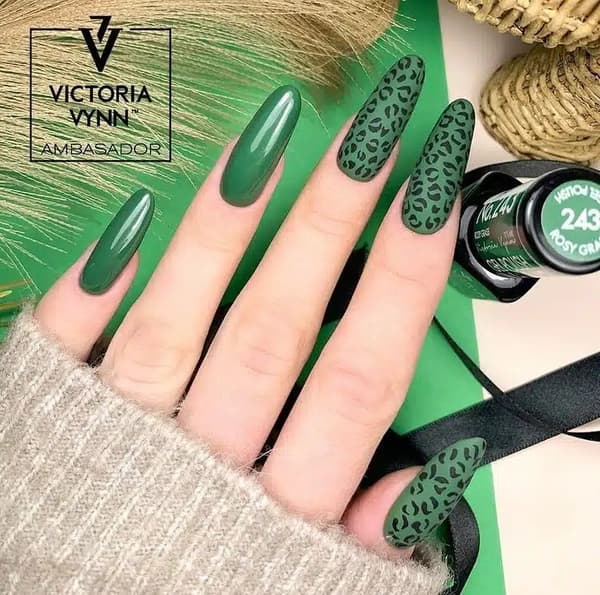 Victoria Vynn - Gel Polish - 243 Rosy Grass - Gellack