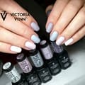 Miniatyrbild 3 av 3: Victoria Vynn - Gel Polish - 205 Stormy Sky - Gellack
