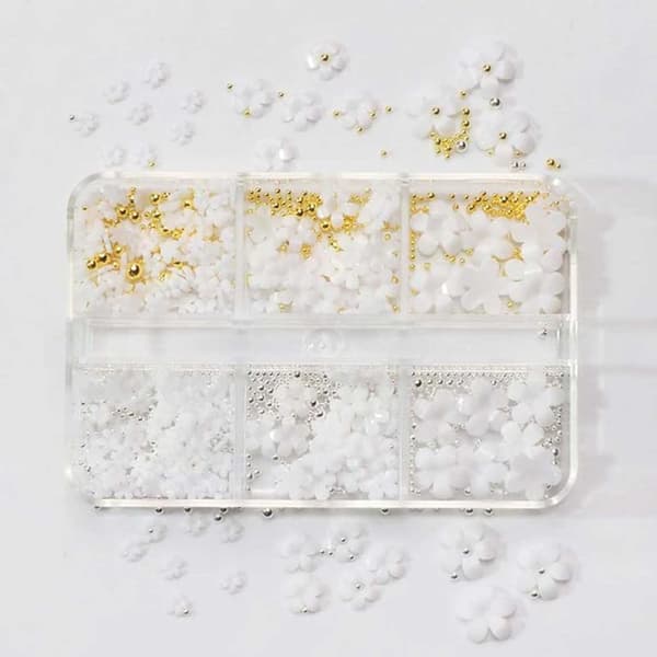 Rhinestone negle dekorasjoner i aske - perler blomsterkrystaller