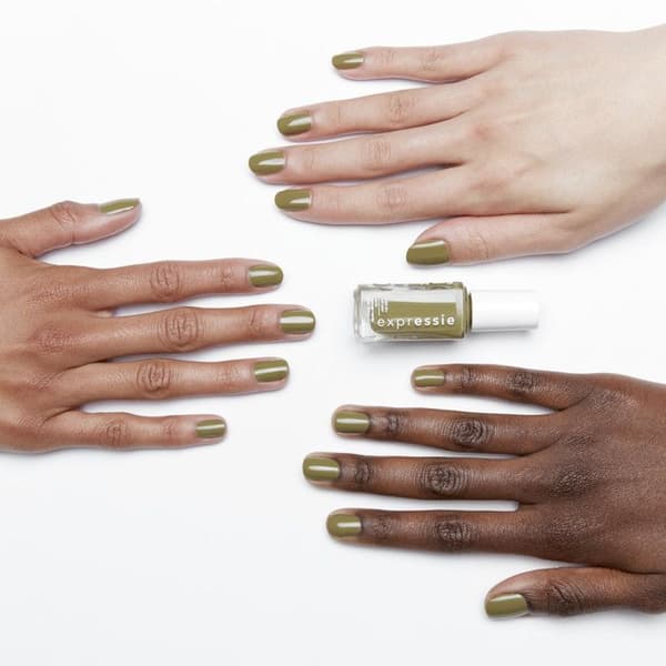 Nagellack - ESSIE - 320-precious Cargo-go! - 10 ml - Grön - Unisex