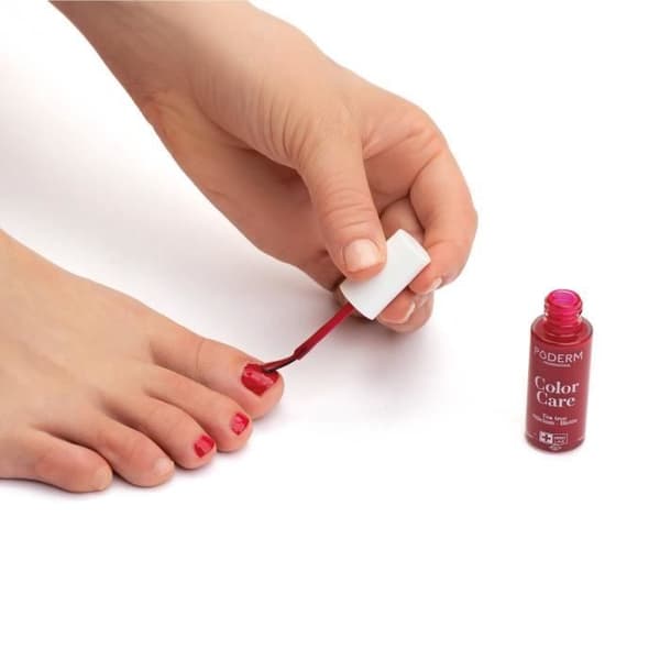 Nagellack - PODERM - Color Care N°797 - Röd Ros - Berikad med Tea Tree - 8ml - Schweizisk Tillverkning