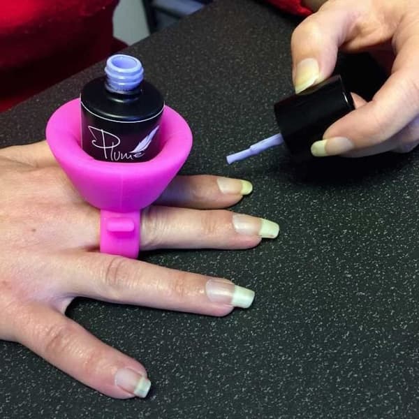 Mjuk och flexibel stödring för nagellack i silikon