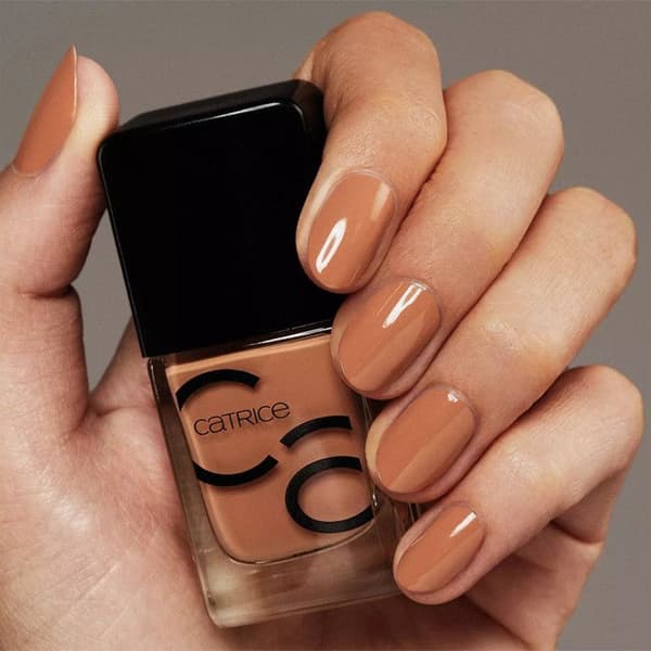 Nagellack - Catrice Iconails - 125 Toffee Dreams - Vegan och Cruelty Free - Brun färg
