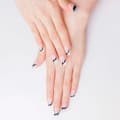 Miniatyrbilde 3 av 3: Gel Nail Foils Nooves Flowing stream (20 enheter)
