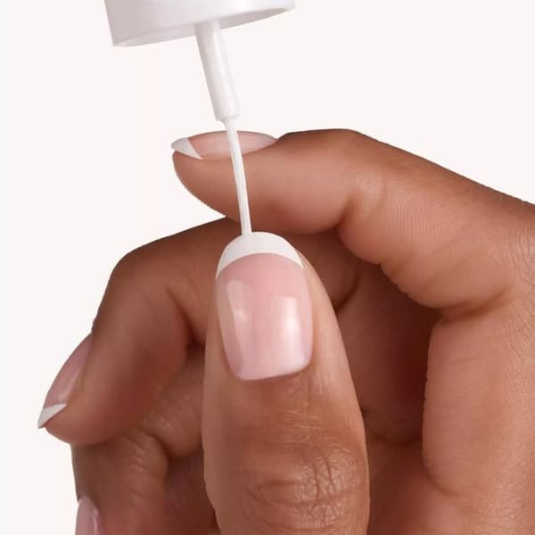 ESSENCE - TIPS MÅLARE MANIKYR LACK 01