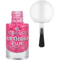 Miniatyrbild 2 av 3: Nagellack - Essence - Birthday Fun - 05 - Glittrig - 5 ml - Lyst finish