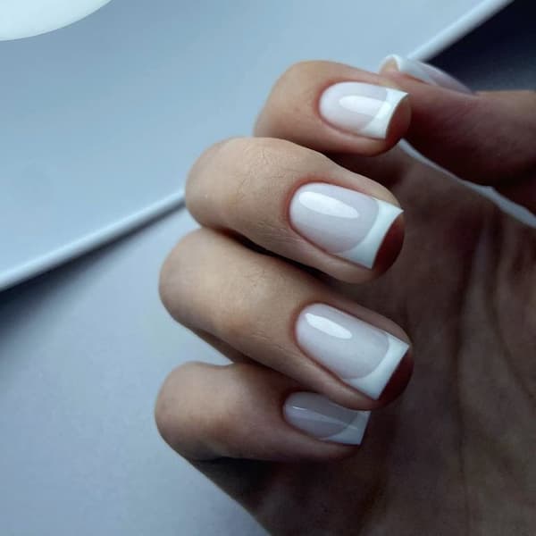 NAILSOFTHEDAY Bottle gel 01 - hvid gel til styrkelse og reparation, 10 ml