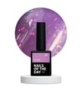 Miniatyrbillede 1 af 2: NAILSOFTHEDAY Potal base 21 - violet-lilla base med holografiske flager, 10 ml