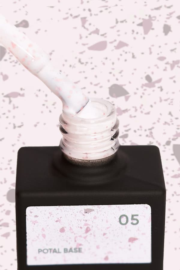 NAILSOFTHEDAY Potalbas 05 - mjölkig bas med rosa kronblad, 10 ml