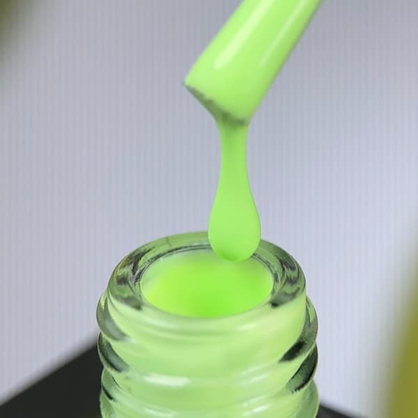 NAILSOFTHEDAY Let's special Apple - pastell-ljusgrönt hybridlack, 10 ml