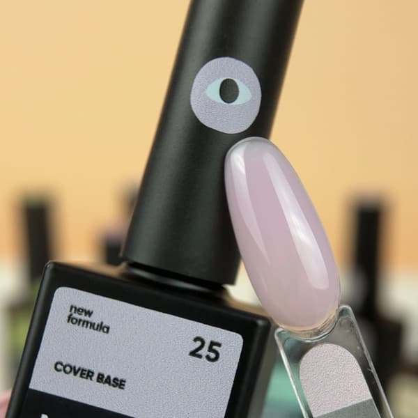 NAILSOFTHEDAY Täckbas NYHET 25 - halvtransparent cool rosa hybridbas, 10 ml