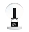 Miniatyrbild 1 av 5: NAILSOFTHEDAY Täckbotten NYHET Milk 06 - halvtransparent mjölkig bas med blått glitter, 10 ml