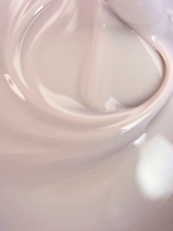 TOUCH Cover base Bare - hiekka-beige hybridi peitepohja, 30 ml