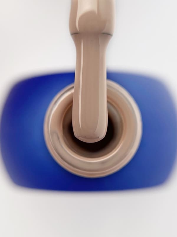 TOUCH gellack 03 - ljusbeige täckande hybridlack, 9 ml