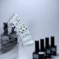 Miniatyrbild 4 av 4: NAILSOFTHEDAY Party topp 04 - transparent topp med holografiska stjärnor, icke-klibbigt lager, 10 ml