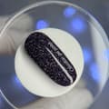 Miniatyrbild 4 av 4: NAILSOFTHENIGHT Obsidian - mörklila hybridnagellack med reflekterande partiklar, 10 ml