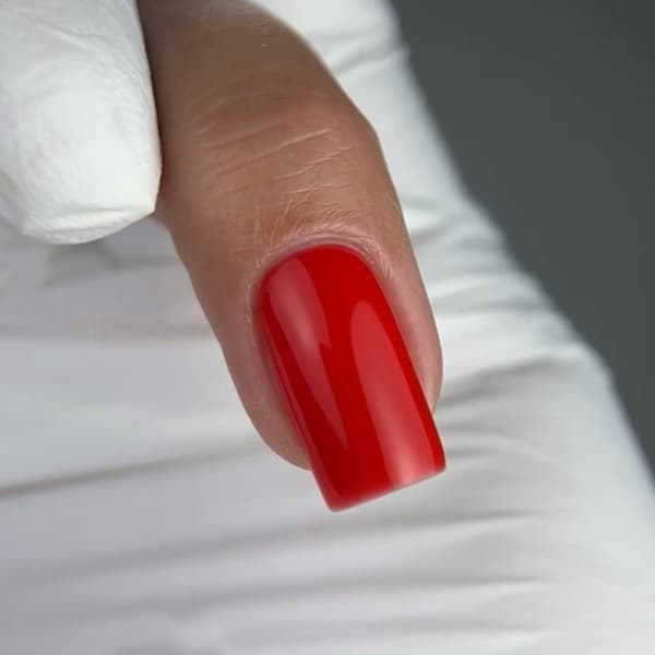 NAILSOFTHEDAY Farve top 06 - rød top uden klæbrig lag, 10 ml