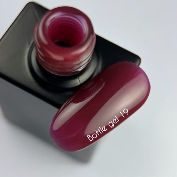 NAILSOFTHEDAY Pullogeeli 19 - viininpunainen geeli vahvistamiseen ja korjaamiseen, 10 ml