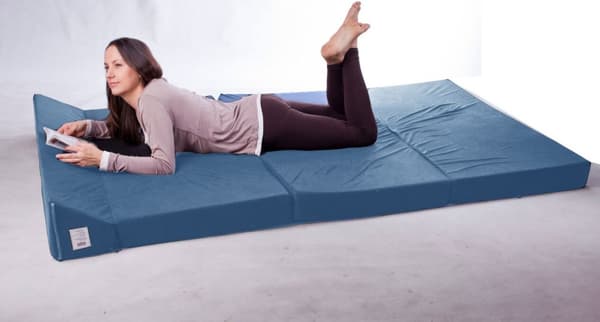 Kompaksi taitettava patja pienille tiloille - 200x120cm, pestävä päällinen