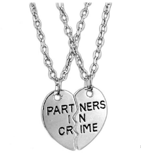 Necklace/Kaulakoru - Partners in Crime - Heart - Two Pieces