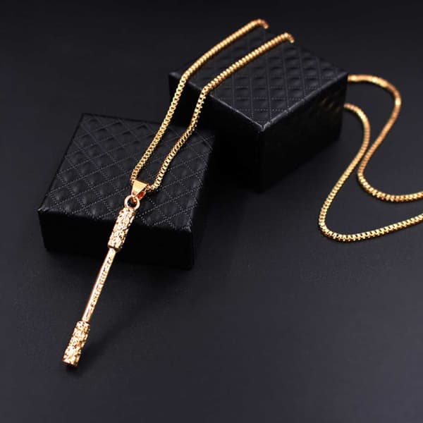 Halsband Mönstrad Stav Cylinder med Boxkedja Guld