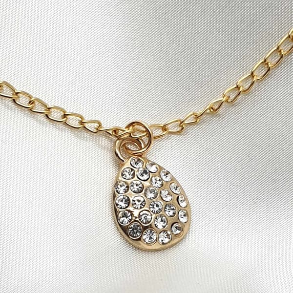 Diamond waterdrop pendant Classical style necklace gold