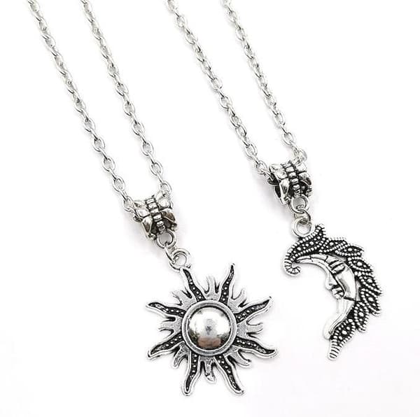 Halsband Sol Måne Kompis Partner 2 st Sun Moon Rostfri kedja