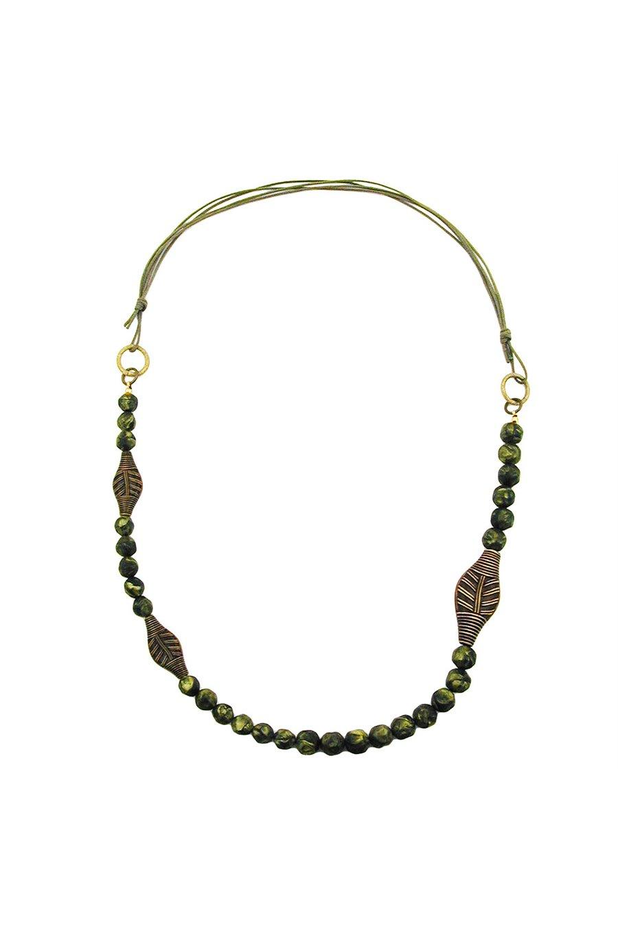 NECKLACE 3 LEAF BEADS OLIVE COLOUR PRESSED BEAD