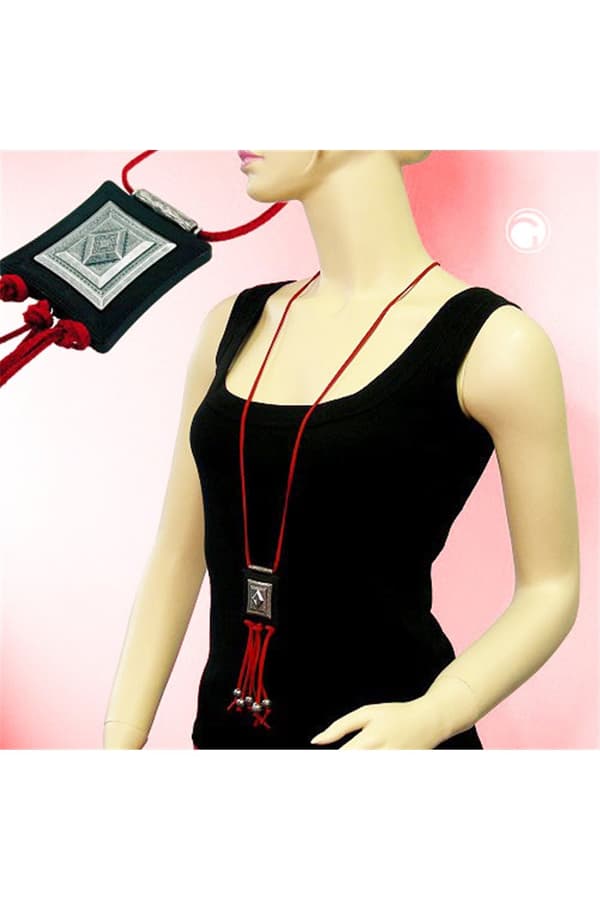 Necklace Square Pendant With Charms - GL01460
