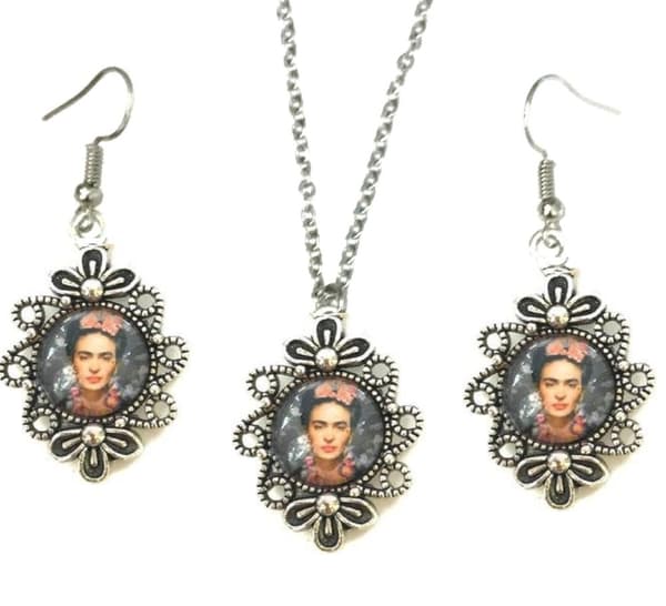 Halsband Örhängen 3-delat Frida Kahlo Feminist Symbol
