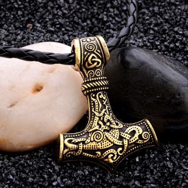 Vikingahalsband Tors Hammare Mjolnir Konstläder Guld