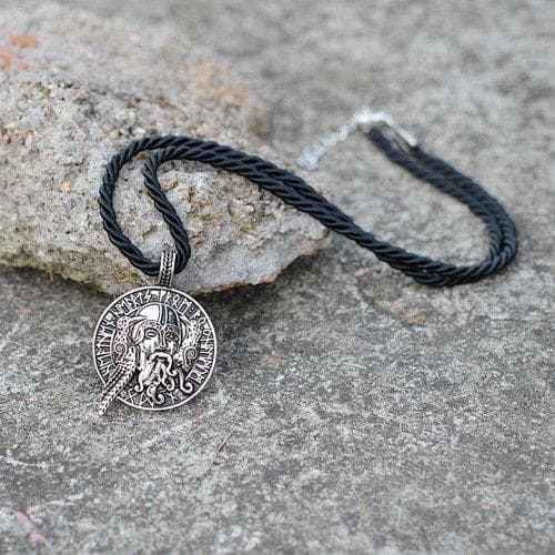 Pirate Possessed Viking Necklace Halsband