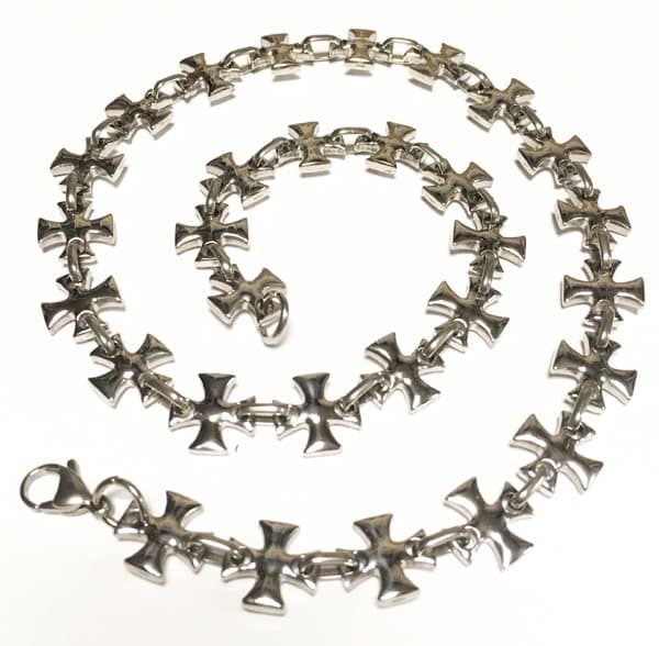 Kors- halsband i Stål (rostfritt), håller färgen livet ut!
