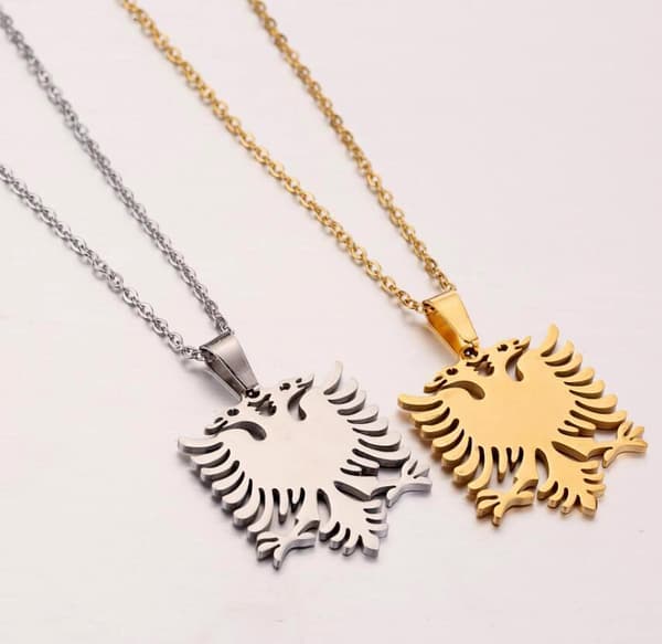 Halsband med shenja e flamurit albansk örn guldpläterat & silver