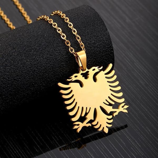 Halsband med shenja e flamurit albansk örn guldpläterat & silver