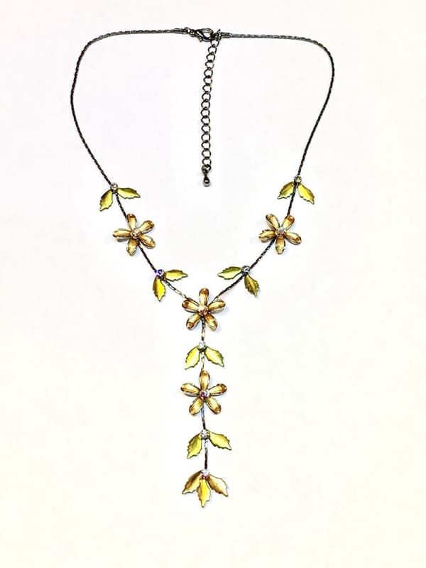 Halsband med blommor i Gul