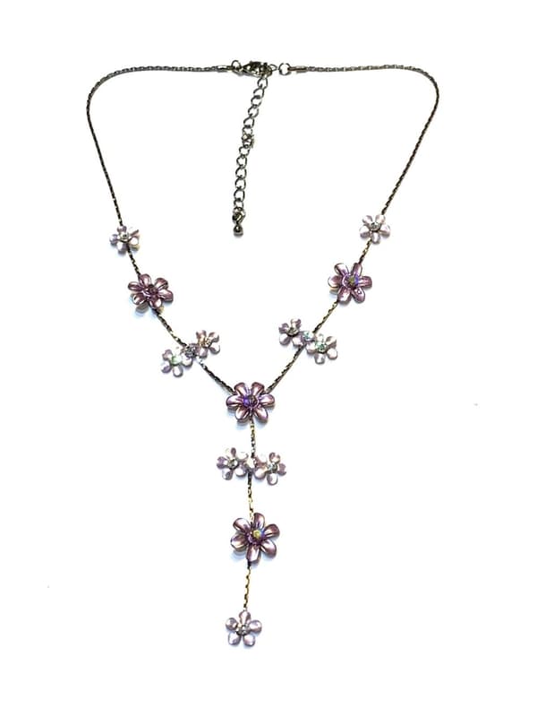 Halsband med Lila blommor