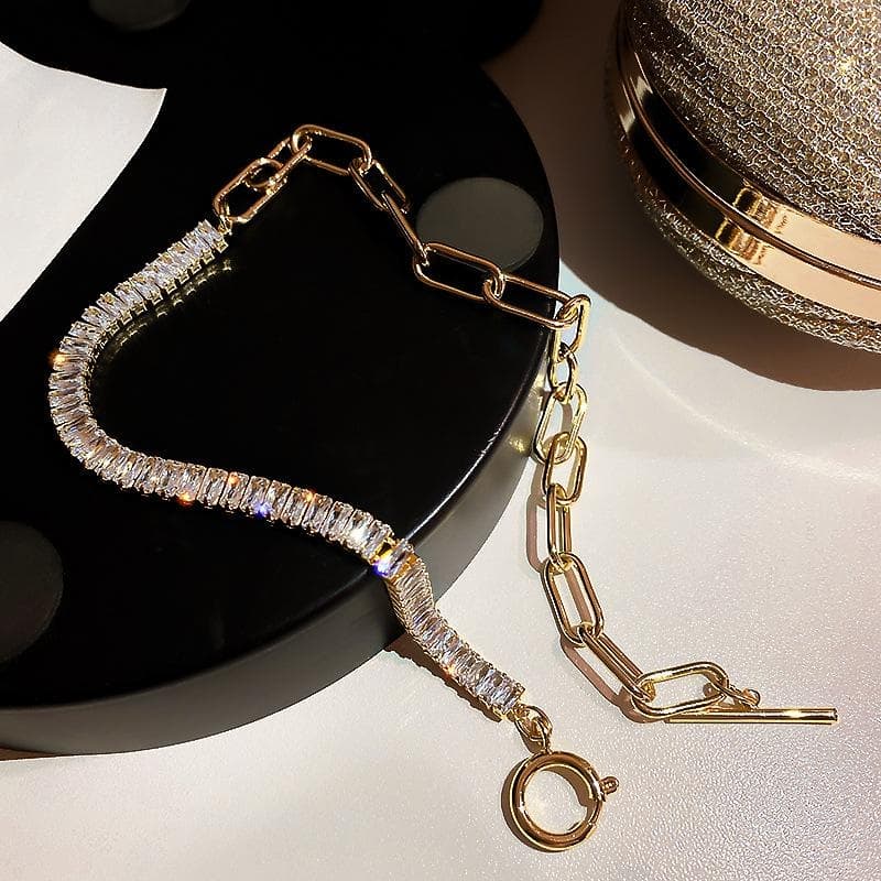 Unikt halsband med kedja och stora zirkon-stenar minimalistisk