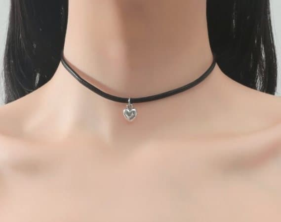CHOKER WITH GOLDEN HEART Halsband Design ALL HANDMADE NYHET LOVE UNIKA
