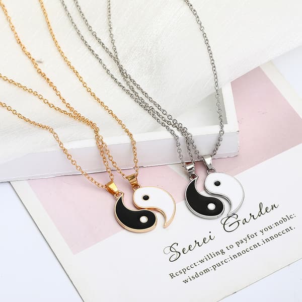 INF Yin Yang par-halsband med matchande hängen Guld 2 st