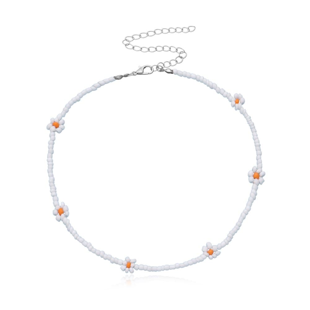 Kort pärlat halsband med blommor Vit