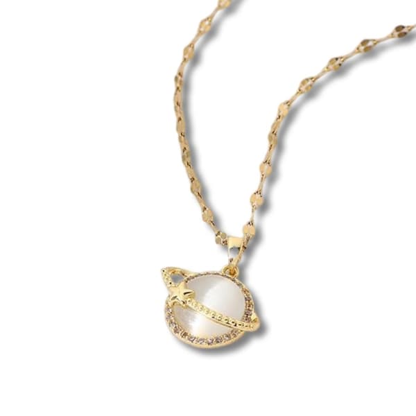 Vackert halsband planet Saturnus med strass diamanter sten