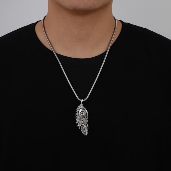 Coolt halsband silver fjäder öga demon rostfritt stål