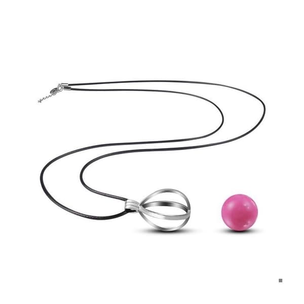 Ägg gravid bola med rosa klocka * Halsbandslängd: 114 cm * Halsbandsmaterial: Vaxat läder * Hängsmaterial: Koppar,