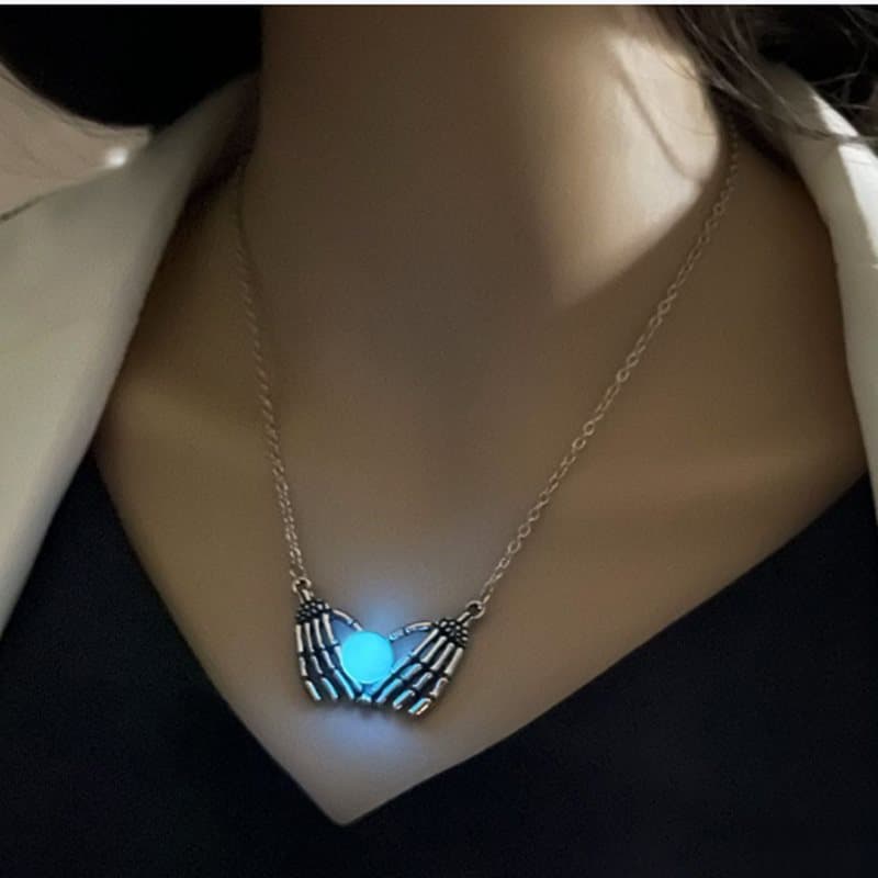 Halsband med självlysande hänge Silver