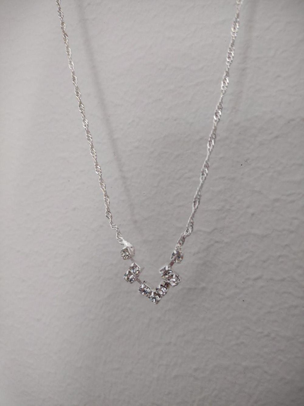 Halsband | Fyrkantig glasstenar