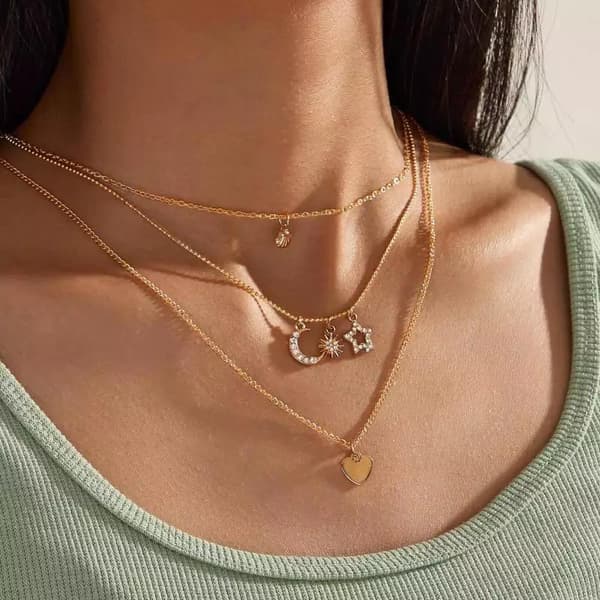 Guld Halsband med 3 Kedjor - Strass, Hjärta, Snäcka & Stjärna
