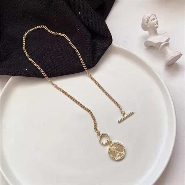 Retro Guld Halsband - Hänge med Mynt & Drottning / Porträtt