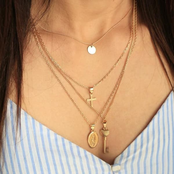 Guld Halsband / Choker med 4 olika Kedjor, Kors & Nyckel